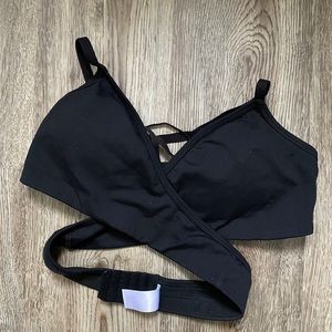 Alphalete crossbody bra